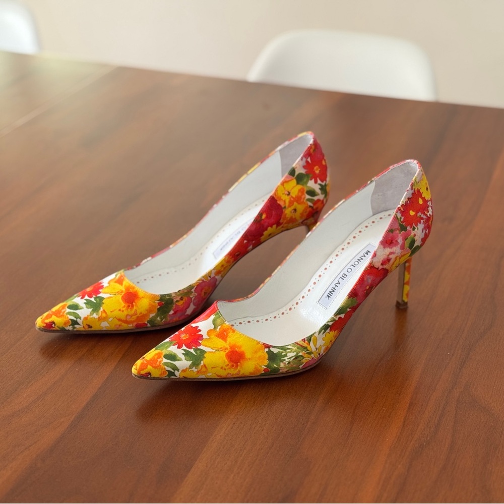 Manolo Blahnik Yellow and Red Floral Point Toe Pump Heels, 38
